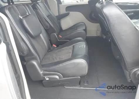 2019 Dodge Grand Caravan Sxt from USA, damaged, VIN 2C4RDGCG9KR716448